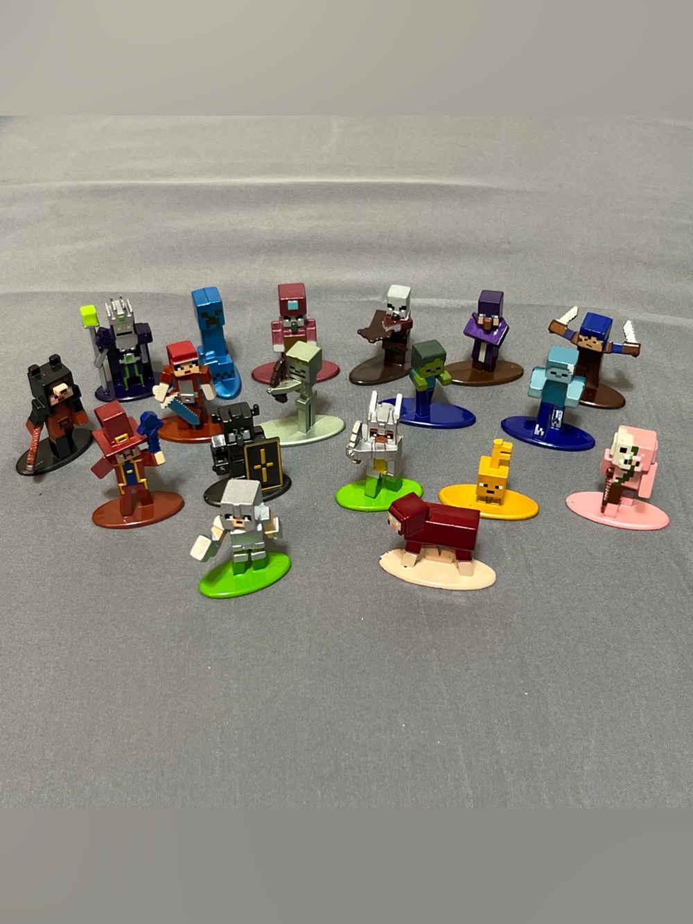 Minecraft Collectible Mini Figures - Assorted Colors